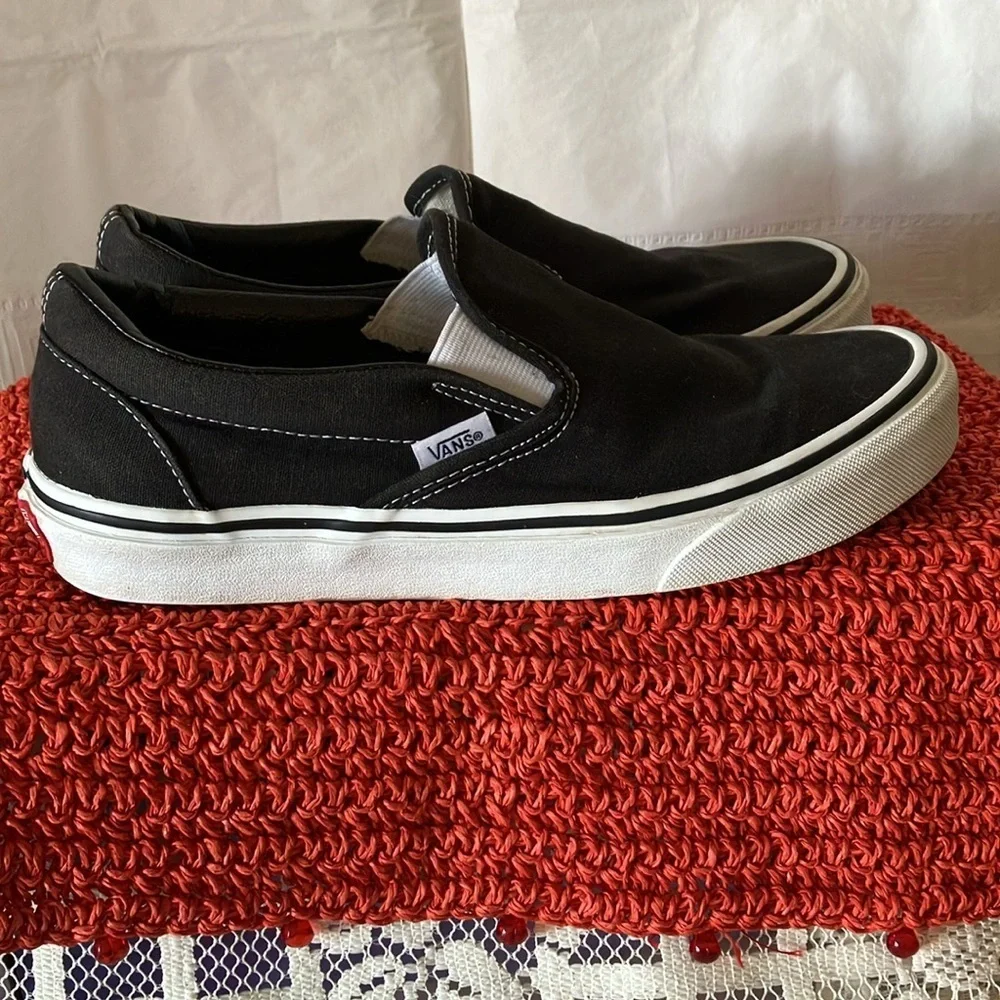 Vans Off the wall Black Men’s Black Slip-0n Boat Shoe Men’s Sz 7 1/2 Women Sz 9